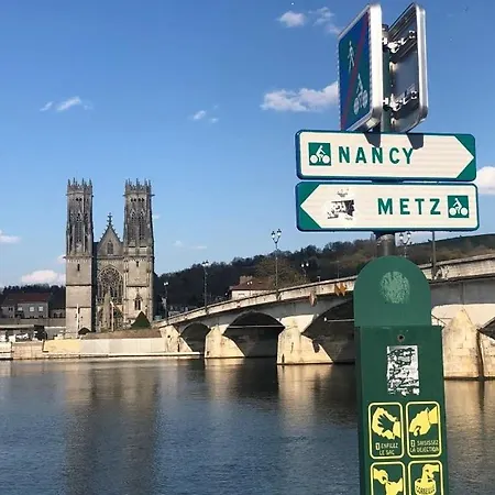 Maisonnette Atypique Du Centre アパート